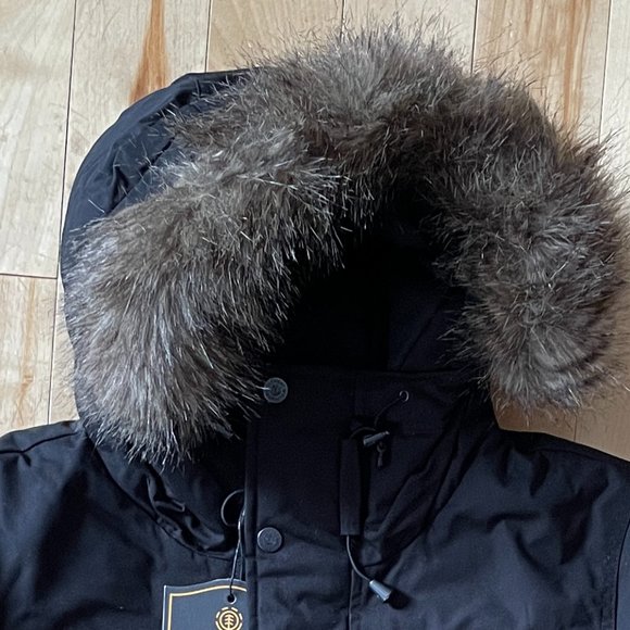 Women's Winter Parka - Picture 2 of 11